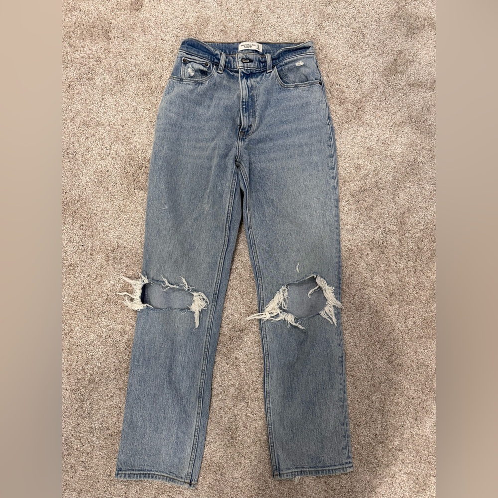 Abercrombie & Fitch 90s Ultra High Rise Jean - Ripped